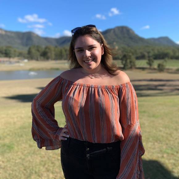 Meet your Posher, Emily - Picture 1 of 1